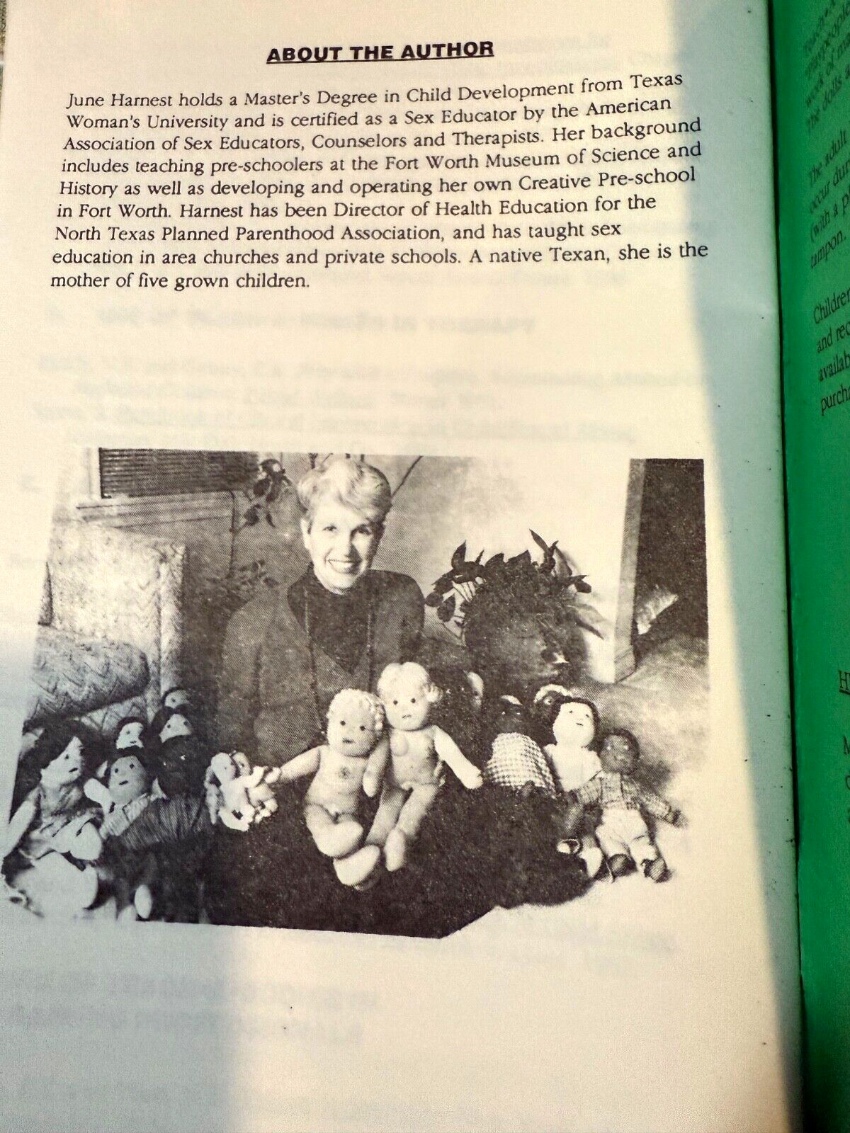 Original 80’s June Harnest Family Dolls Educational Teach A Bodies Booklet & Bag